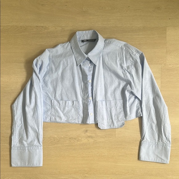 Zara Light Blue Cropped button up with asymmetrical pockets - Picture 1 of 6